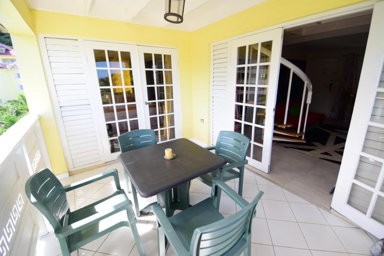 River Side Apt 9 @ Mystic Ridge. Ocho Rios Exterior photo